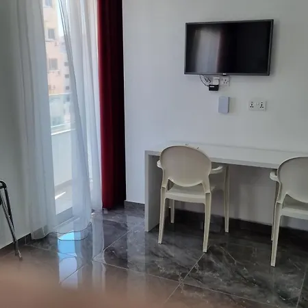 Art & Wine Boutique Apart-hotel