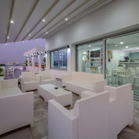 Art & Wine Boutique Apart-hotel Larnaca