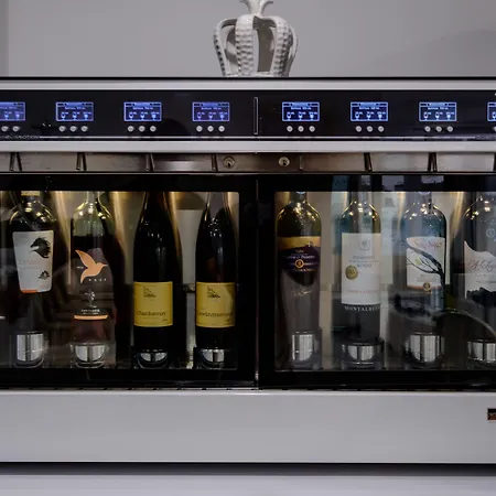 Art & Wine Boutique Larnaca