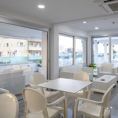 Art & Wine Boutique Lárnaca