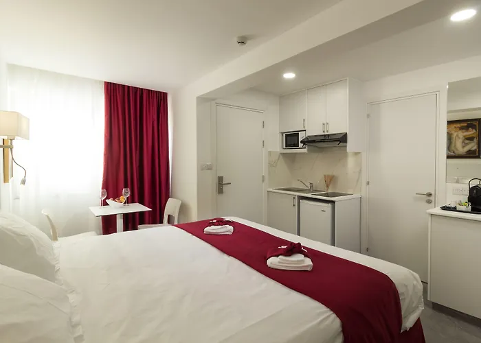 Aparthotel Art & Wine Boutique Larnaca