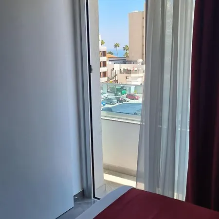 Art & Wine Boutique Aparthotel Larnaca