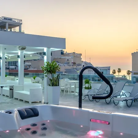 Ξενοδοχείο με διαμερίσματα Art & Wine Boutique 4*