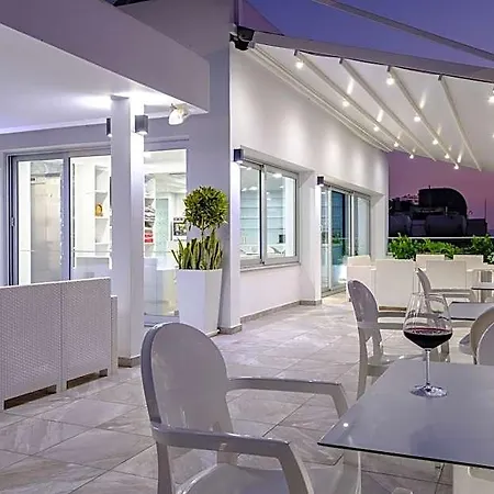 Art & Wine Boutique 4*