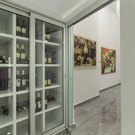 Art & Wine Boutique 4*