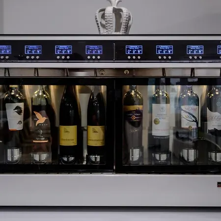 Art & Wine Boutique Aparthotel Larnaca