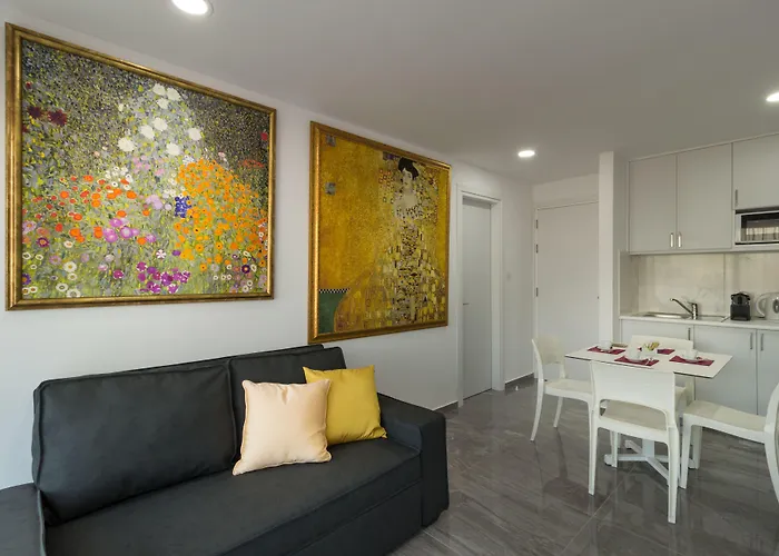 Art & Wine Boutique Larnaca