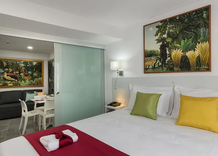 Art & Wine Boutique Hotel de apartamente Larnaca