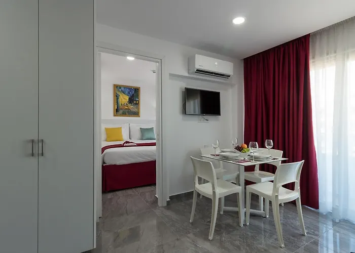 Art & Wine Boutique 4*