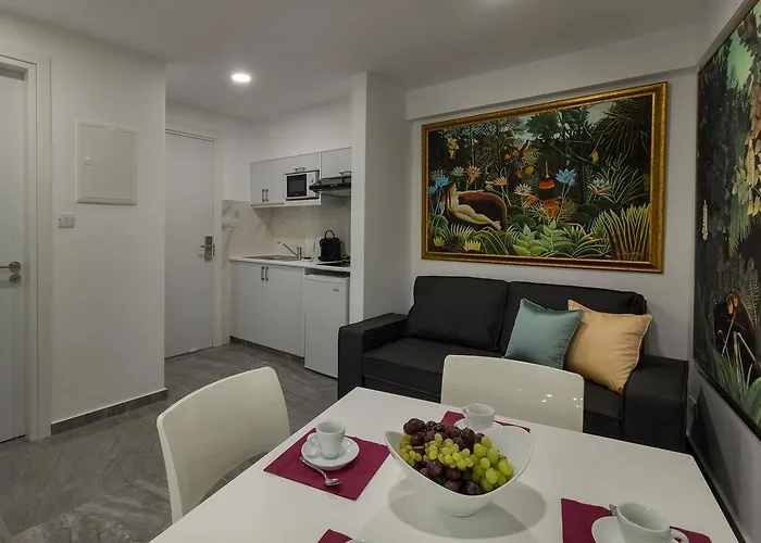 Hotel apartamentowy Art & Wine Boutique 4*